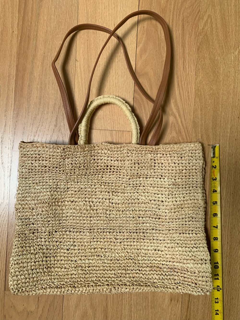 AND OTHER STORIES Woven Straw Tote Bag with Tan Leather Straps - Picture 2 of 4